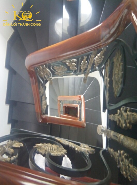 Cầu thang trong nhà  Cầu thang trong nhà