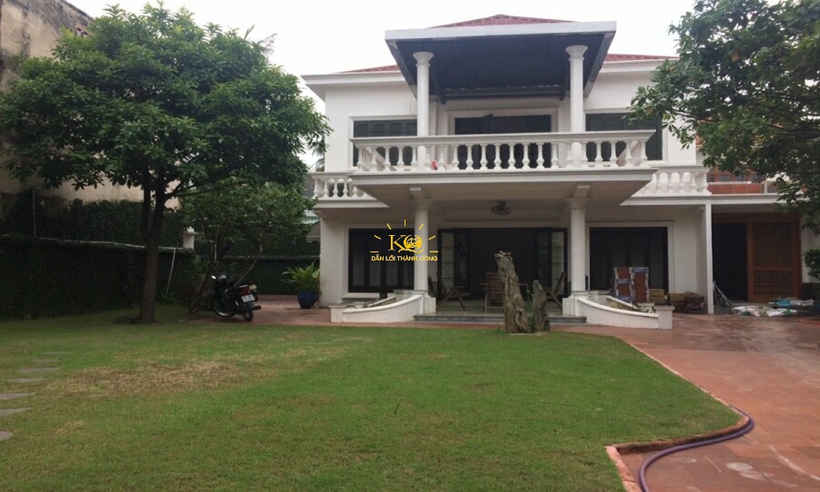 Nhà cho thuê quận 2 thiết kế hiện đại trệt 1 lầu sân vườn rộng Nhà cho thuê quận 2 thiết kế hiện đại trệt 1 lầu sân vườn rộng