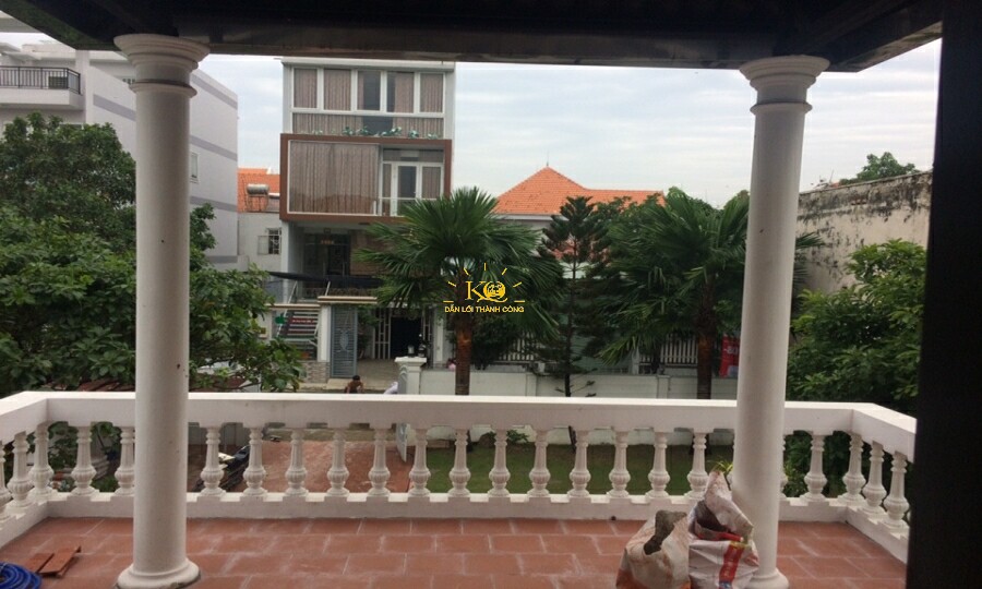 Ảnh nhìn từ bancon nhà. Ảnh nhìn từ bancon nhà.