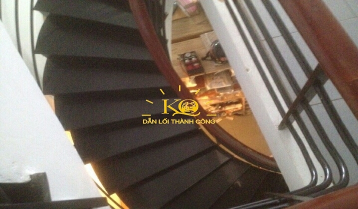 Cầu thang trong nhà. Cầu thang trong nhà.