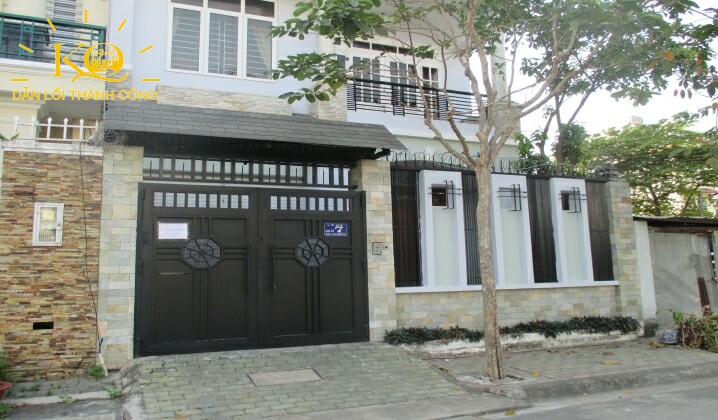 Mặt tiền trước căn nhà Mặt tiền trước căn nhà