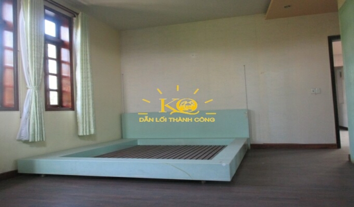 Phòng ngủ tầng trệt Phòng ngủ tầng trệt