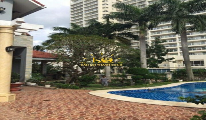 Thiết kế thoáng, hồ bơi, không gian xung quanh thân thiện và thoải mái. Thiết kế thoáng, hồ bơi, không gian xung quanh thân thiện và thoải mái.