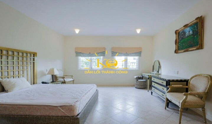 Phòng ngủ rộng, thoáng mát. Phòng ngủ rộng, thoáng mát.