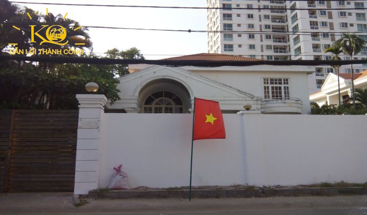 Mặt trước nhà Mặt trước nhà