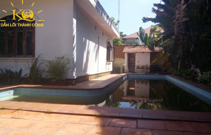 Hồ bơi trước nhà Hồ bơi trước nhà