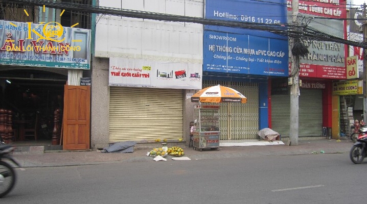 mặt trước căn nhà mặt trước căn nhà