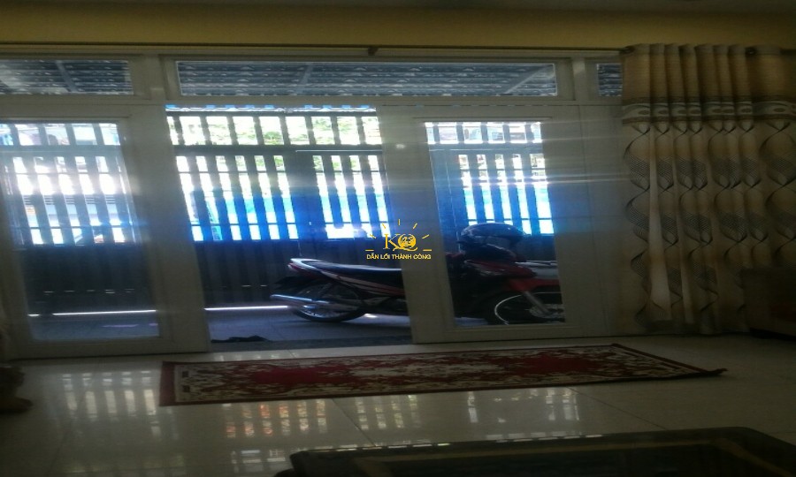 Sân trước đậu xe Sân trước đậu xe