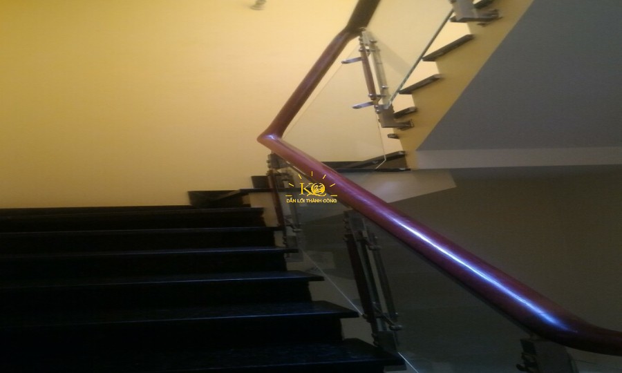 Cầu thang nhà cho thuê Cầu thang nhà cho thuê