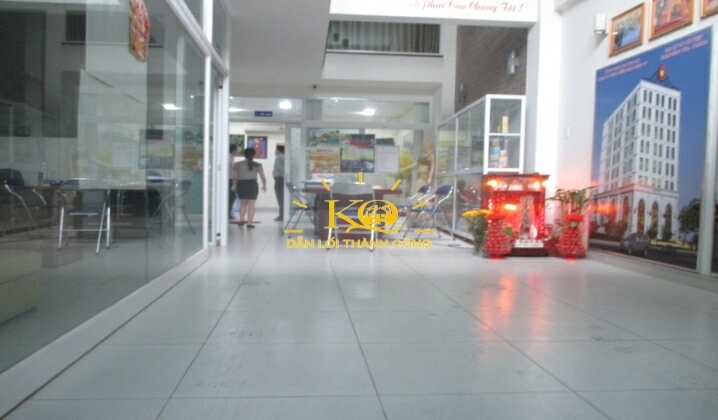 Phòng khách tầng trệt Phòng khách tầng trệt