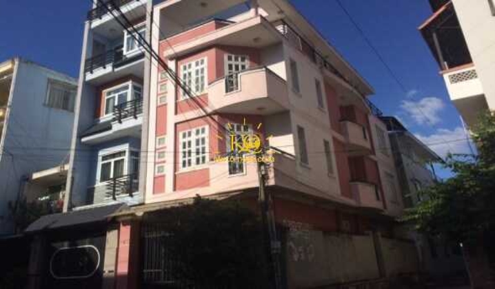 Phía trước nhà có thiết kế đẹp Phía trước nhà có thiết kế đẹp