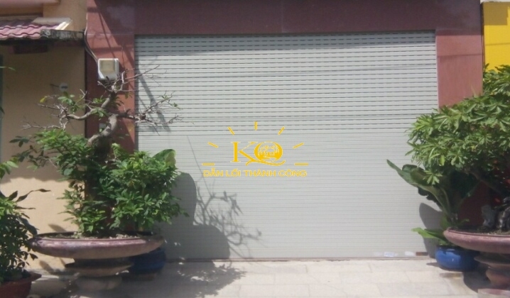 Phía trước nhà Phía trước nhà