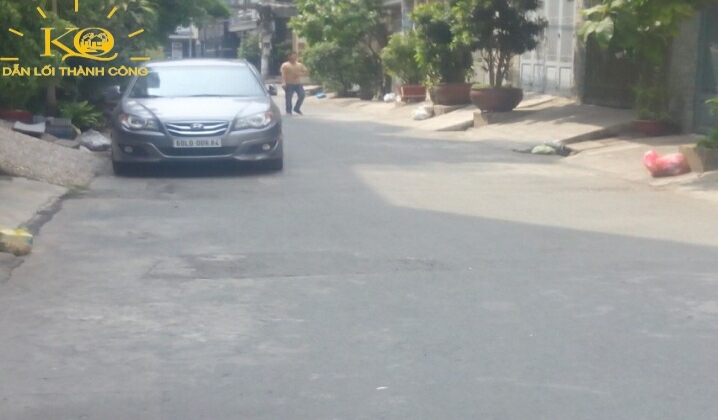 Đường trước nhà rộng, giao thông thuận tiện Đường trước nhà rộng, giao thông thuận tiện