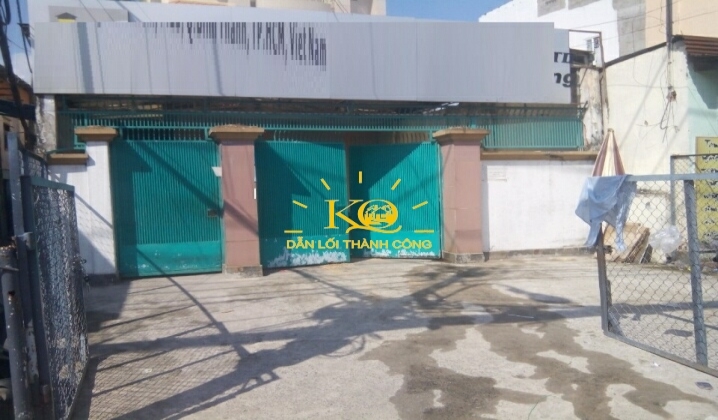 Khoảng sân trước nhà Khoảng sân trước nhà