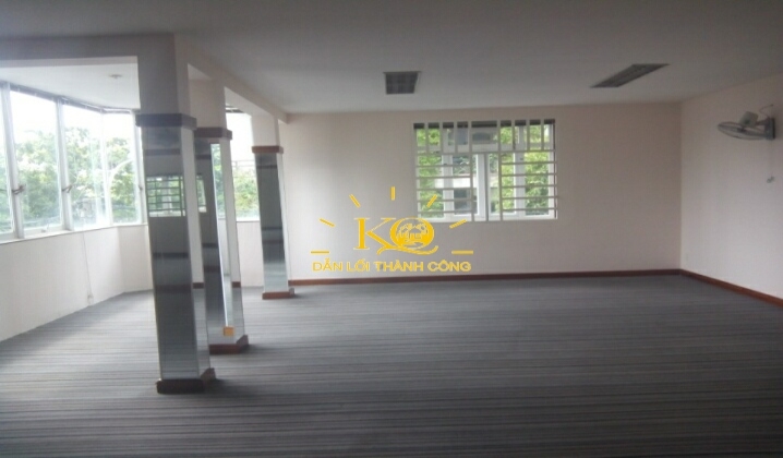 Không gian trong nhà tràn ngập ánh sáng tự nhiên Không gian trong nhà tràn ngập ánh sáng tự nhiên