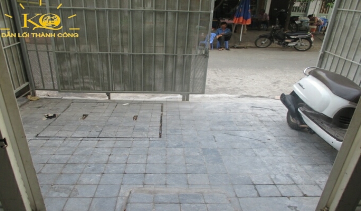 Sân trước Sân trước