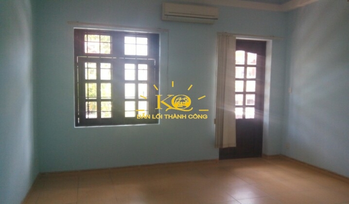 Không gian trong phòng rộng rãi Không gian trong phòng rộng rãi