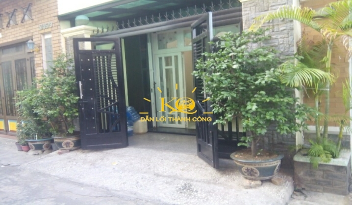 Không gian trước nhà thông thoáng Không gian trước nhà thông thoáng