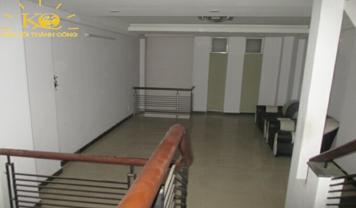 Không gian tầng lầu Không gian tầng lầu