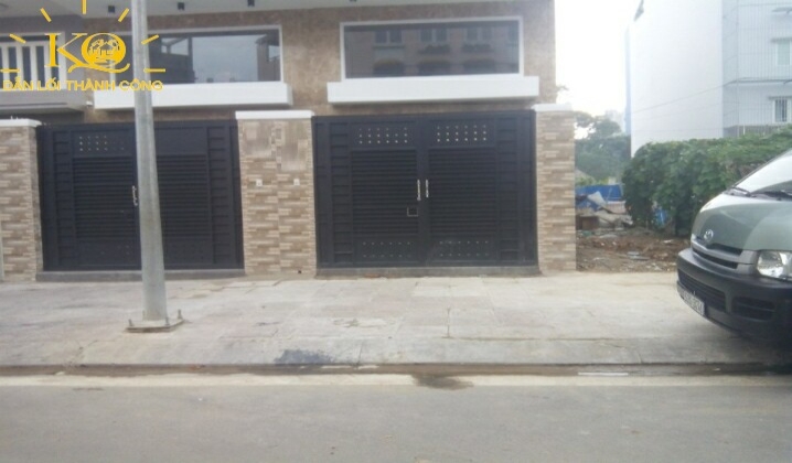 Đường trước nhà rộng rãi Đường trước nhà rộng rãi