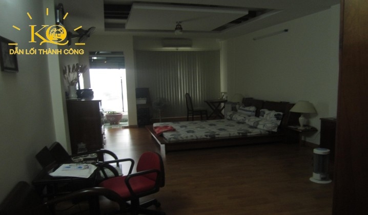 Phòng rộng thoáng. Phòng rộng thoáng.