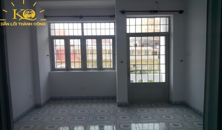 Không gian tầng lầu. Không gian tầng lầu.