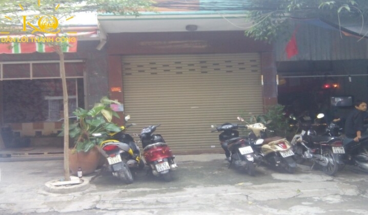 Không gian trước nhà Không gian trước nhà