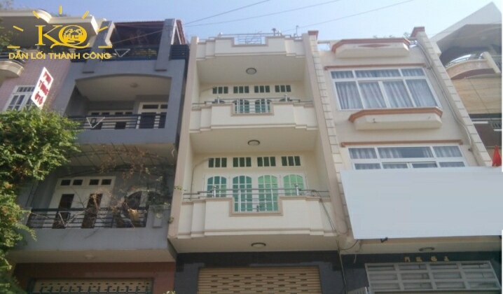 Mặt trước nhà Mặt trước nhà