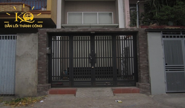 Mặt trước của nhà nguyên căn cho thuê rộng rãi, thông thoáng Mặt trước của nhà nguyên căn cho thuê rộng rãi, thông thoáng