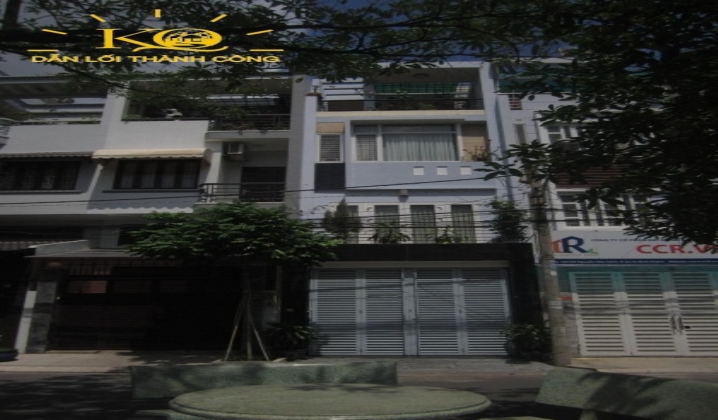 Mặt trước của nhà nguyên căn cho thuê rộng rãi, thông thoáng Mặt trước của nhà nguyên căn cho thuê rộng rãi, thông thoáng