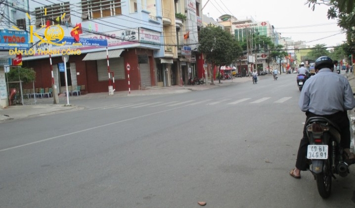 Đường đi rộng rãi Đường đi rộng rãi