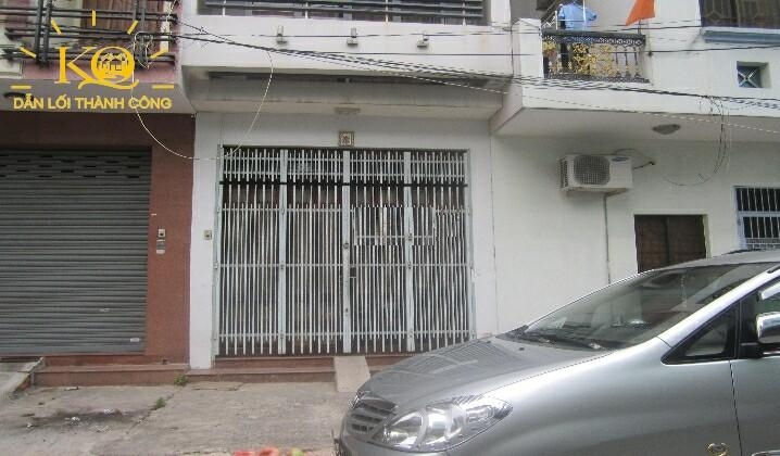 Mặt trước nhà không gian rộng Mặt trước nhà không gian rộng