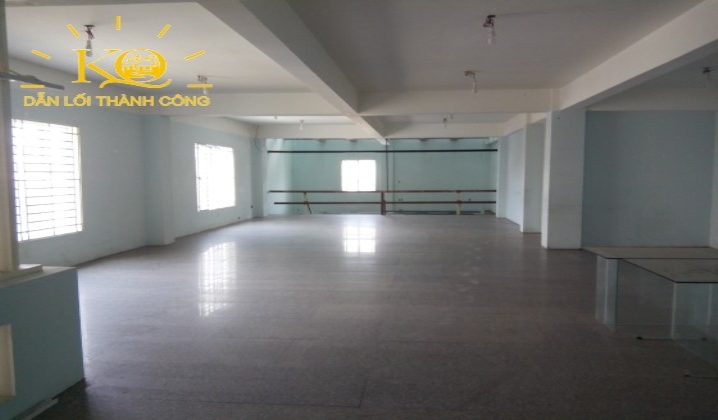 Diện tích làm việc của nguyên căn nhà cho thuê ánh sáng đầy đủ Diện tích làm việc của nguyên căn nhà cho thuê ánh sáng đầy đủ