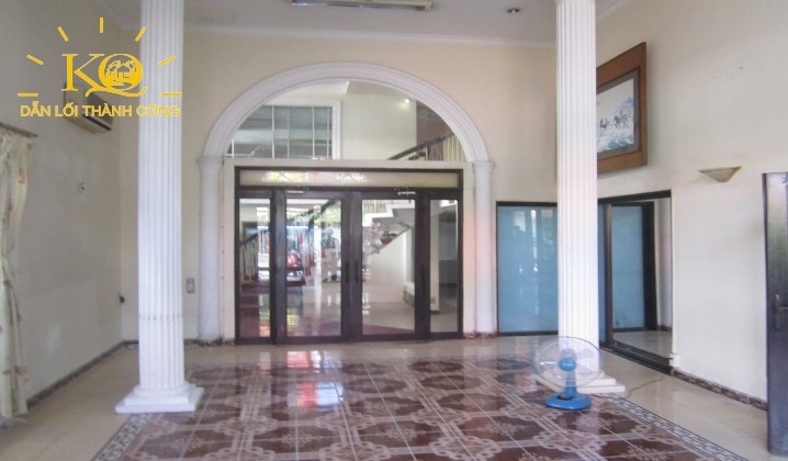 Diện tích tầng trệt rộng thoáng. Diện tích tầng trệt rộng thoáng.
