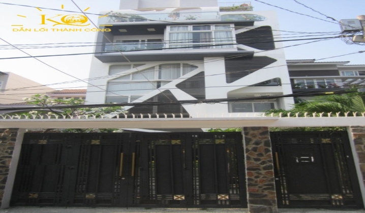 Khung cảnh mặt trước căn nhà thiết kế đẹp,sang trọng Khung cảnh mặt trước căn nhà thiết kế đẹp,sang trọng