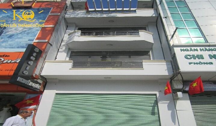 Nhìn từ bên ngoài thiết kế đơn giản Nhìn từ bên ngoài thiết kế đơn giản