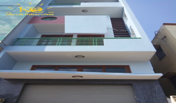 Bên ngoài thiết kế đẹp, rất phù hợp mở văn phòng công ty Bên ngoài thiết kế đẹp, rất phù hợp mở văn phòng công ty