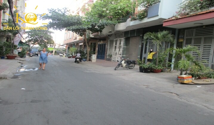 Hẻm rộng giao thông thuận lợi Hẻm rộng giao thông thuận lợi