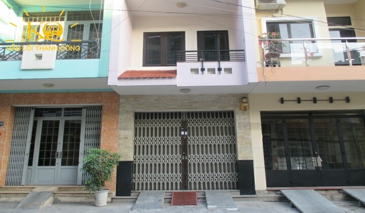 Mặt trước không gian thoáng mát, yên tĩnh Mặt trước không gian thoáng mát, yên tĩnh