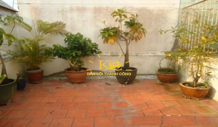 Sân trước nhà Sân trước nhà