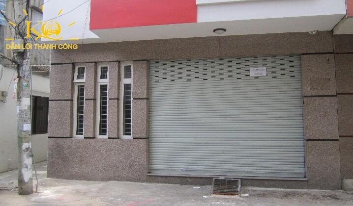 Mặt trước căn nhà Nhìn tổng quát cầu thang