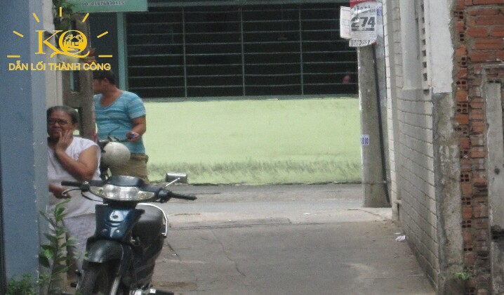 Hẻm vào nhà Nhìn tổng quát cầu thang