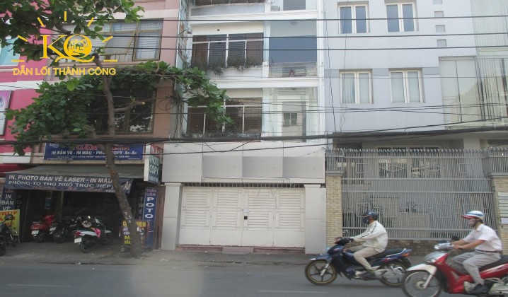 Mặt trước nhà mặt trước nhà