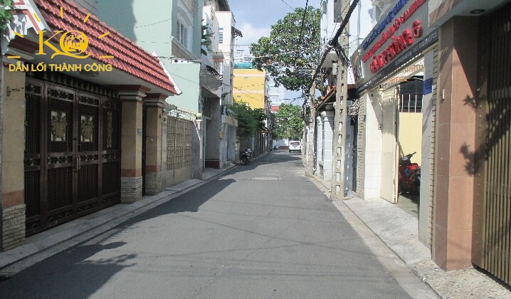 Đường vào nhà mặt trước nhà