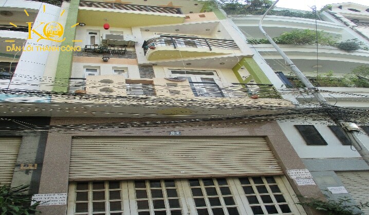 Nhìn căn nhà từ bên ngoài Nhìn căn nhà từ bên ngoài