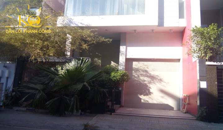 Mặt trước nhà mặt trước nhà