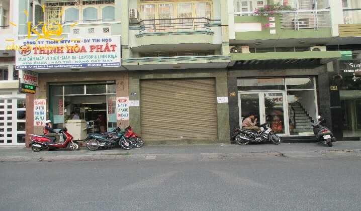 Mặt trước nhà Mặt trước nhà