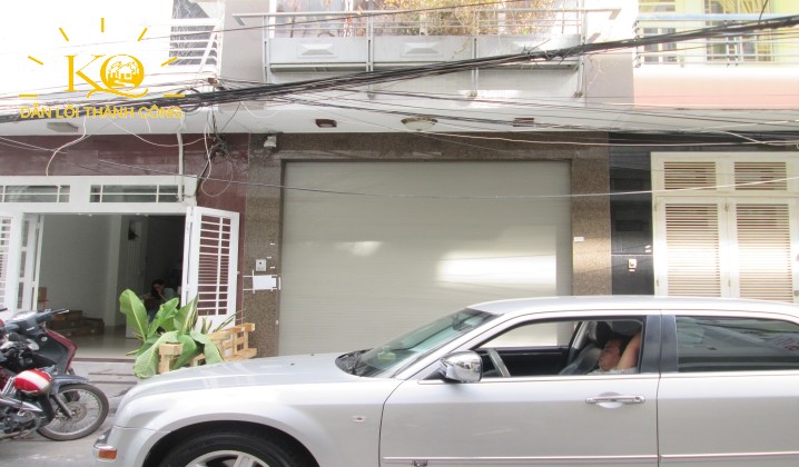 Mặt trước nhà mặt trước nhà