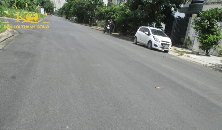 Đường vào nhà rộng Đường vào nhà rộng