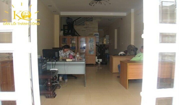 Bên trong nhà  Bên trong nhà